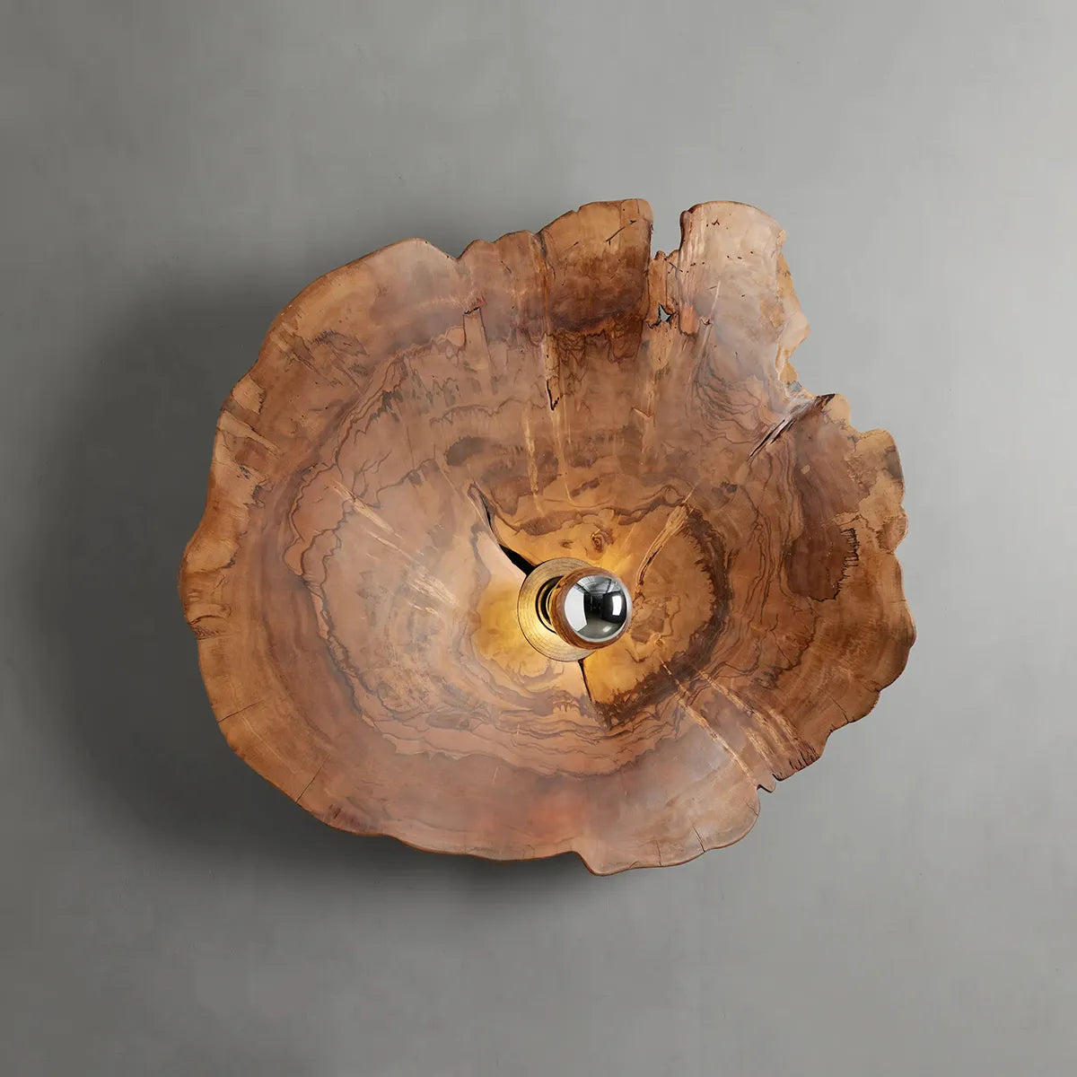 Arruga Sconce