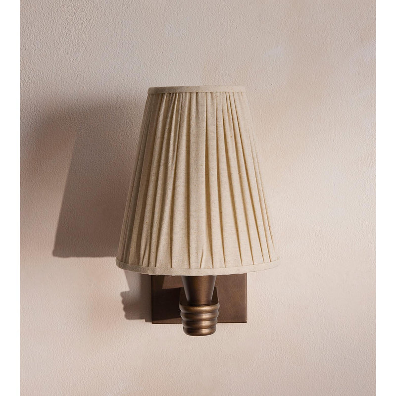 Viola Wall Light, Bronze