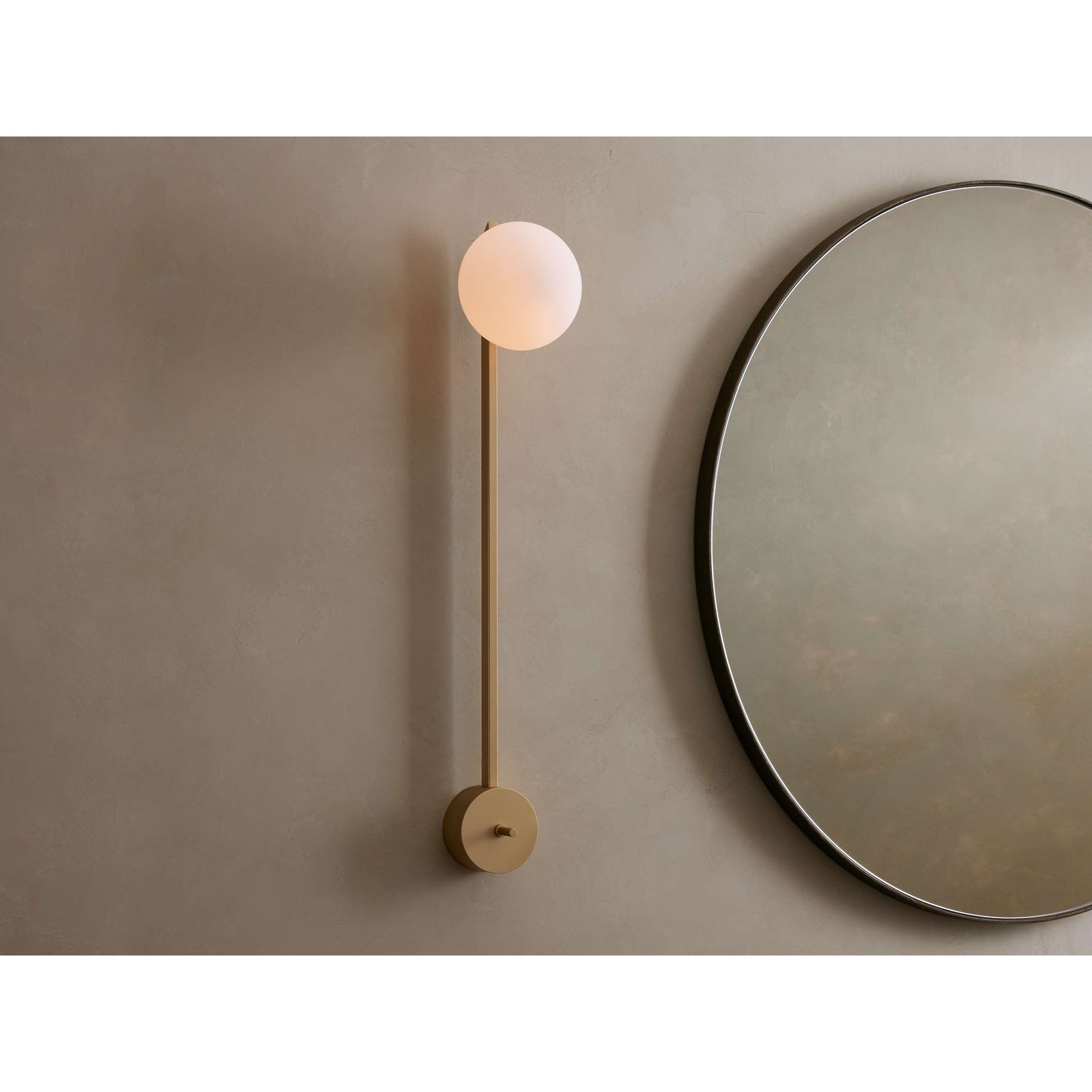 Costella Grand Sconce