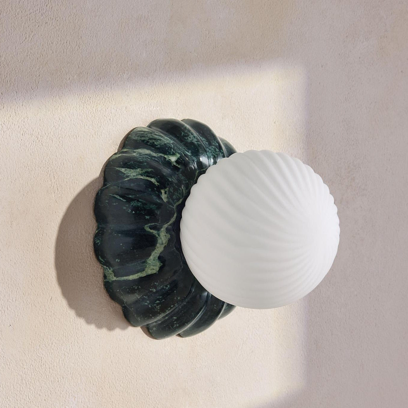 Floria Wall Light