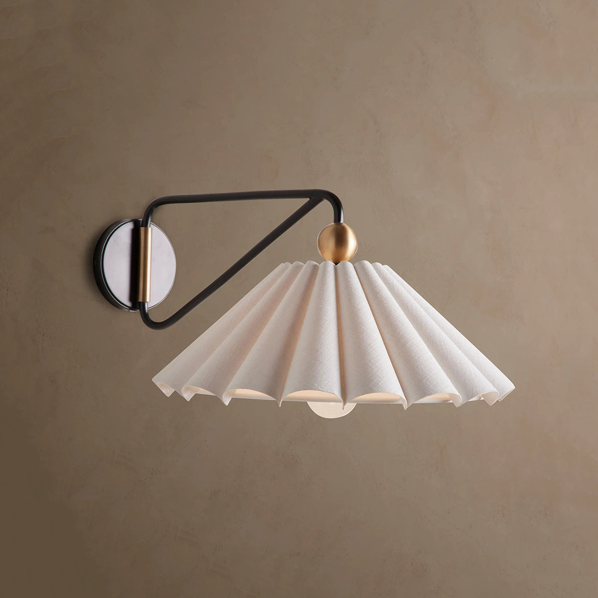 Haylen Sconce